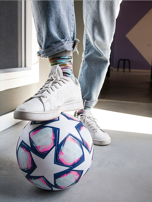 sede copiaincolla, interno vicolo tra mattone e cubo