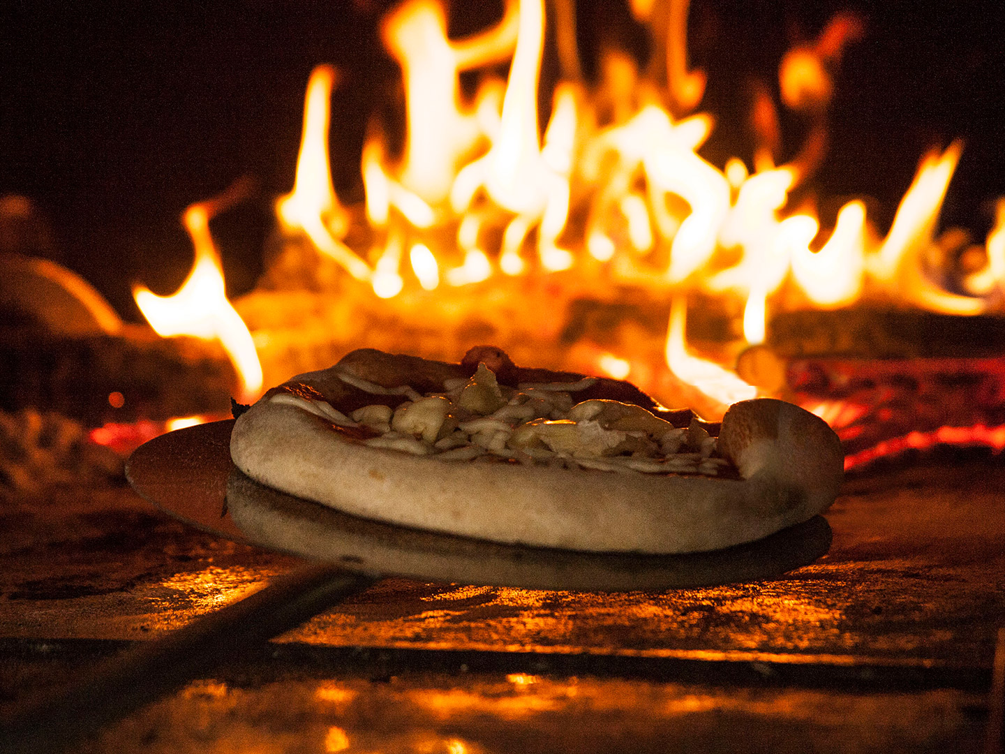 sede copiaincolla, pizza nel forno a legna