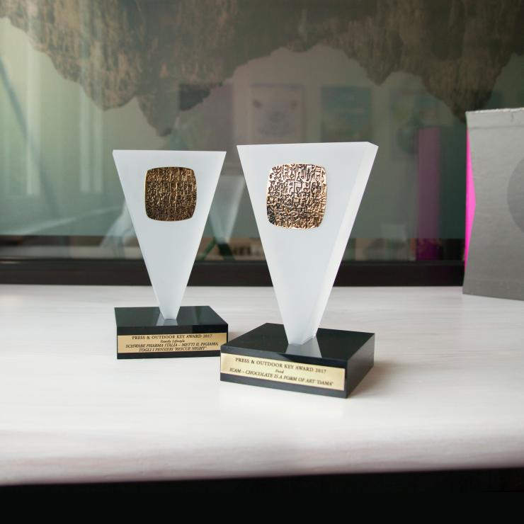 Due dei premi vinti a NC Awards