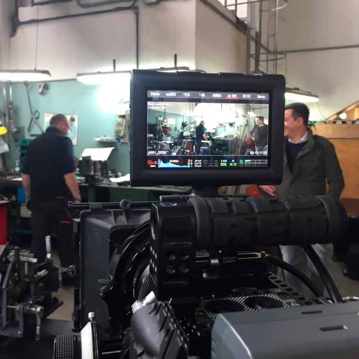 Il set di un video aziendale del settore garden