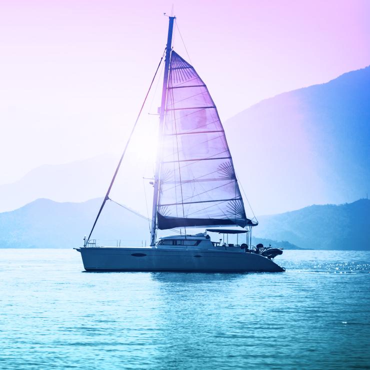 Un mezzo, sul mare
