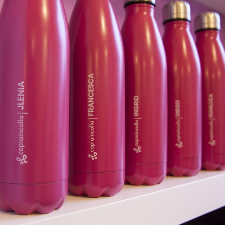 Le bellissime borracce color magenta firmate copiaincolla