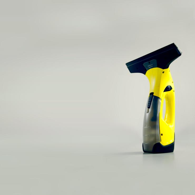 Il video che pulisce vetri con i prodotti di Karcher CEM