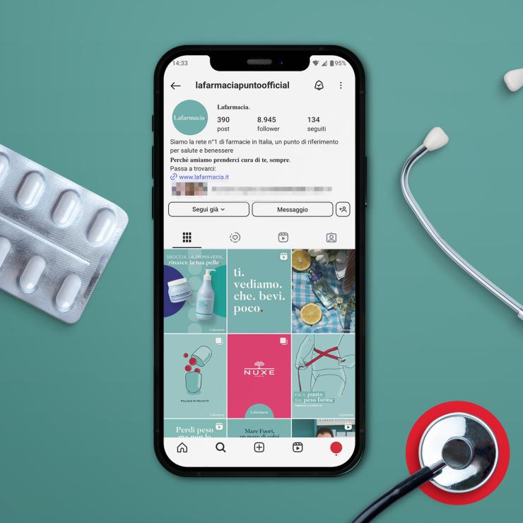 Contenuti social Lafarmacia. prodotti da copiaincolla