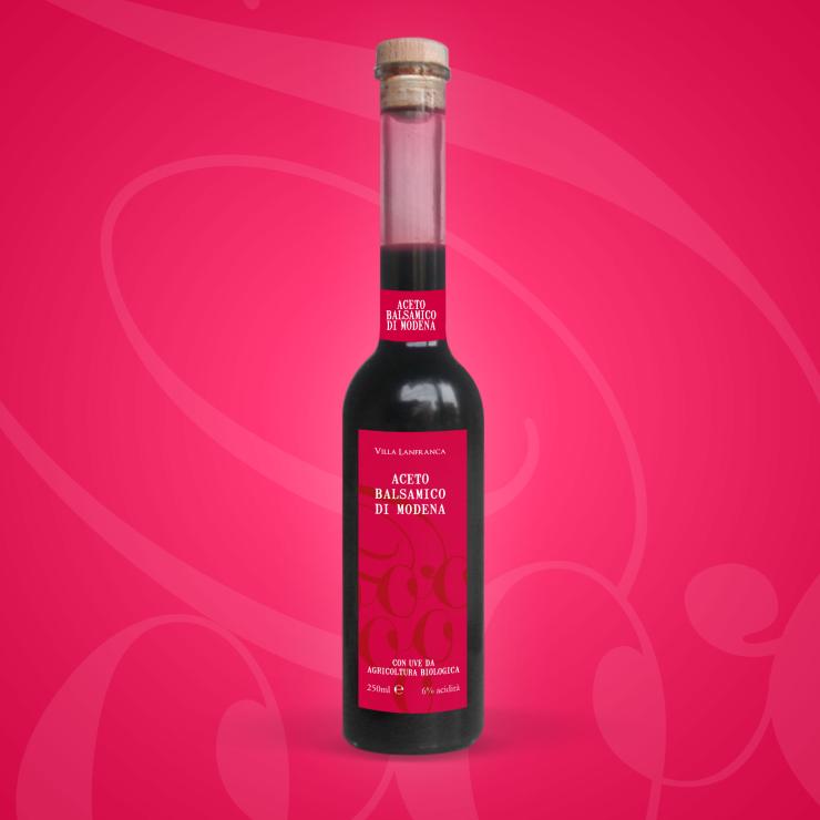 Il packaging realizzato dall'agenzia di comunicazione copiaincolla per l'aceto balsamico biologico dell'Acetificio Mengazzoli