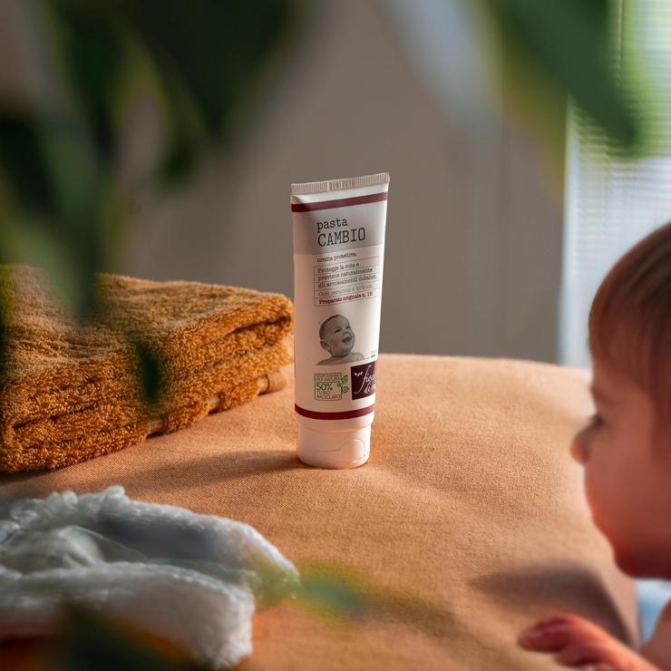 Un post che crea un ponte concettuale tra prodotti e attenzioni per i bambini